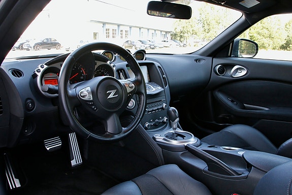 Nissan 370z 8 of 30