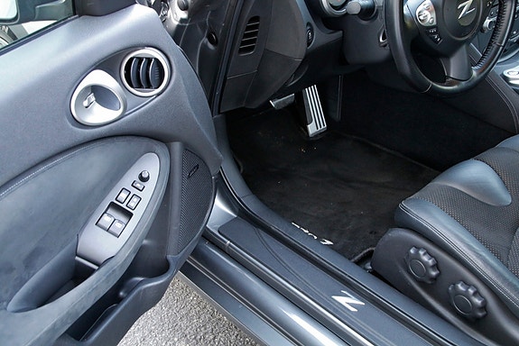 Nissan 370z 11 of 30