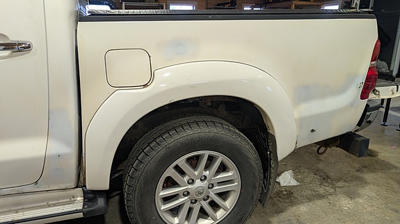 Toyota HiLux 19 of 26