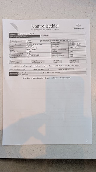 Toyota HiLux 18 of 26