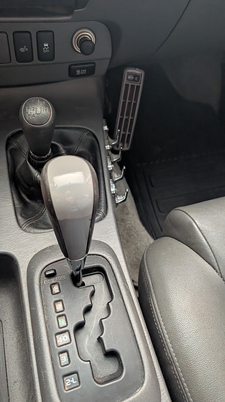Toyota HiLux 8 of 26