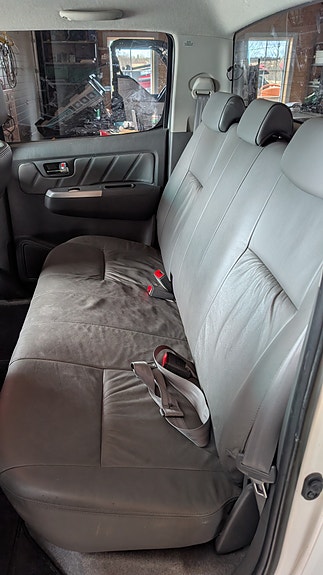 Toyota HiLux 14 of 26