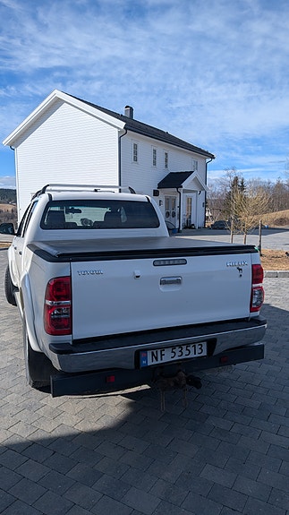 Toyota HiLux 5 of 26