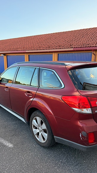 Subaru Outback 5 of 25