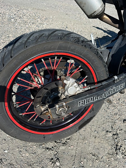 Yamaha WR 125 R 13 of 18