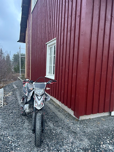 Yamaha WR 125 R 6 of 18