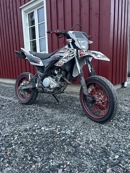 Yamaha WR 125 R 3 of 18