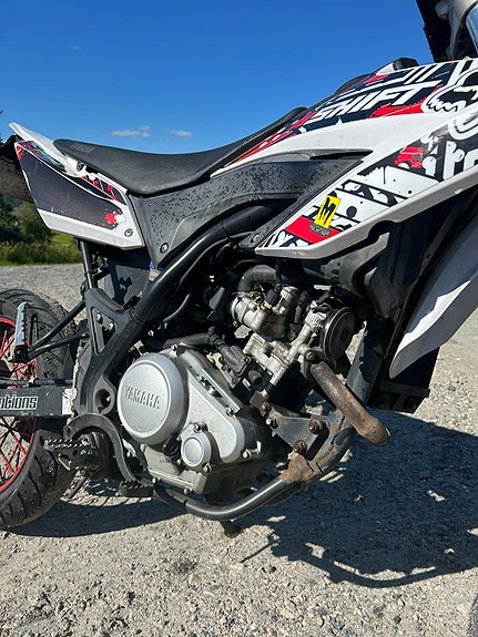 Yamaha WR 125 R 12 of 18