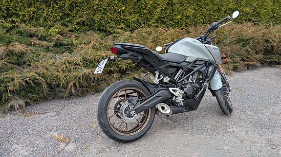 Honda CB 125 R 2 of 8