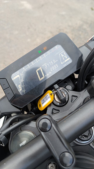 Honda CB 125 R 8 of 8