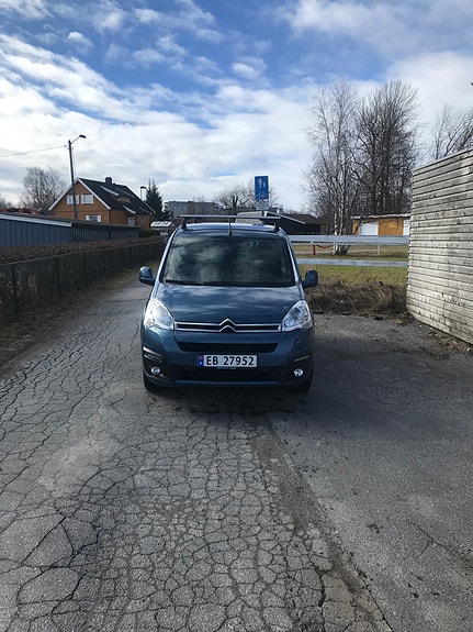 Citroen Berlingo Electrique 2 of 3