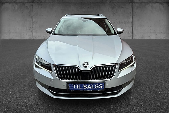 Skoda Superb 7 of 30