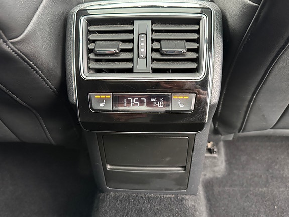 Skoda Superb 15 of 30