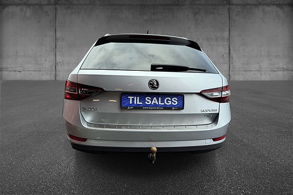Skoda Superb 8 of 30