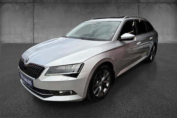 Skoda Superb 2 of 5