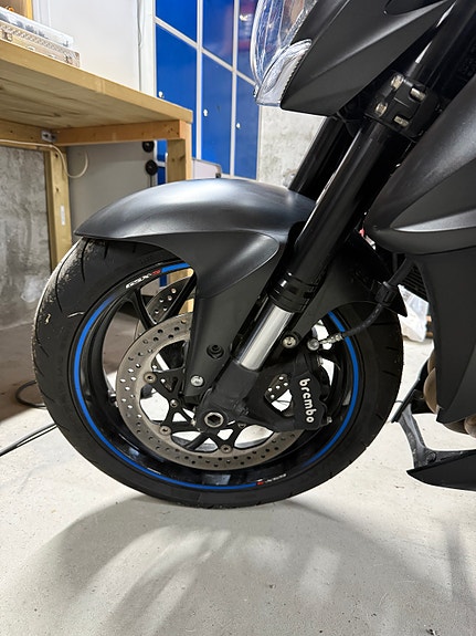 Suzuki GSX-S1000Z 2 of 5
