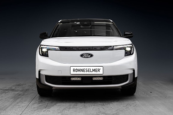 Ford Explorer 3 of 30