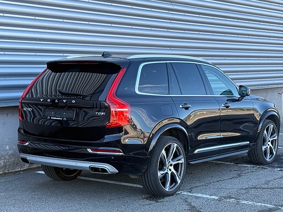 Volvo XC90 9 of 30