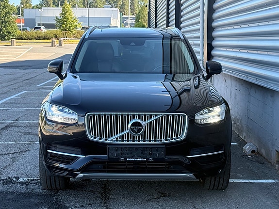 Volvo XC90 12 of 30