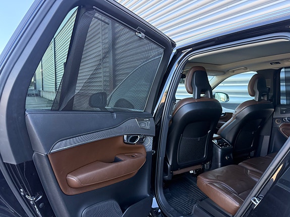 Volvo XC90 15 of 30