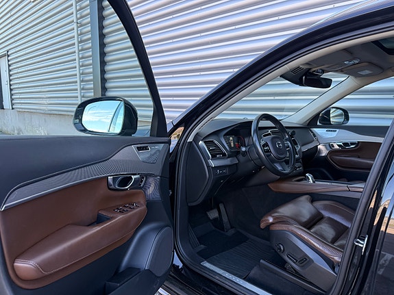 Volvo XC90 21 of 30