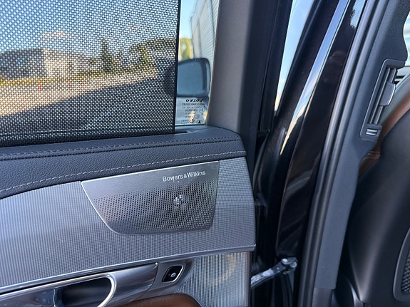 Volvo XC90 16 of 30