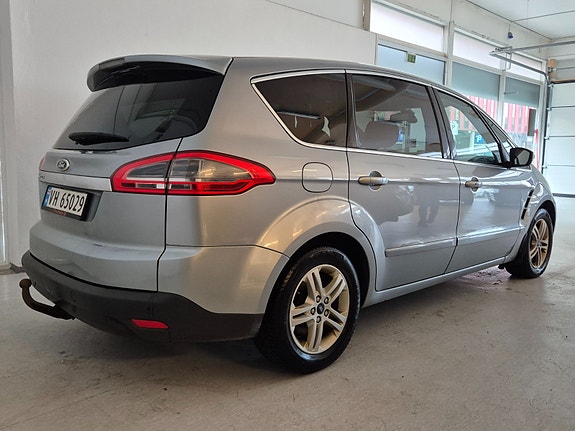 Ford S-MAX 5 of 5