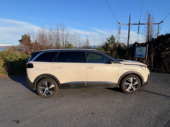 Peugeot 5008 6 of 24
