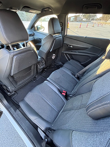Peugeot 5008 9 of 24