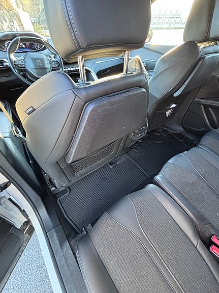 Peugeot 5008 10 of 24