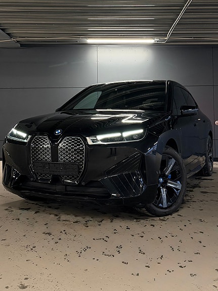 BMW iX