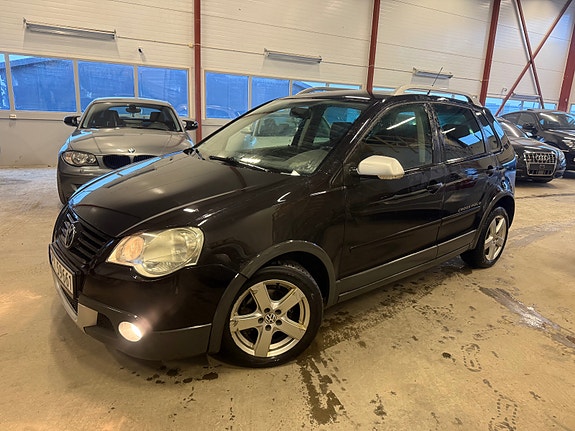 Volkswagen Polo 2 of 5