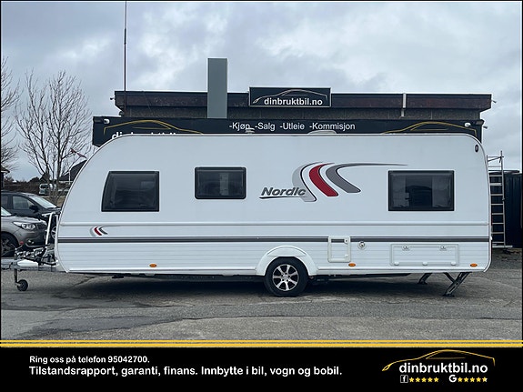 Bürstner Averso Nordic 600 TK, 2 Køyesenger, Lav seng bak, Runds
