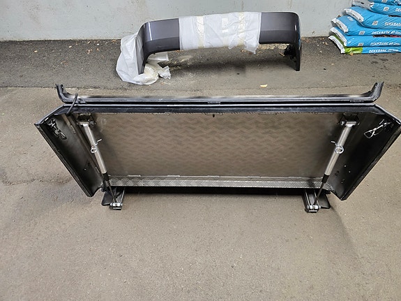 Product image 2 of 9