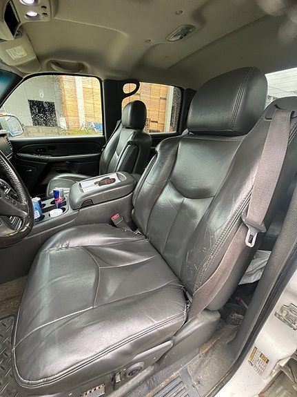 Chevrolet Silverado 6 of 9