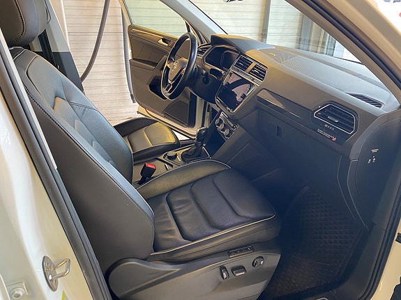 Volkswagen Tiguan 10 of 13