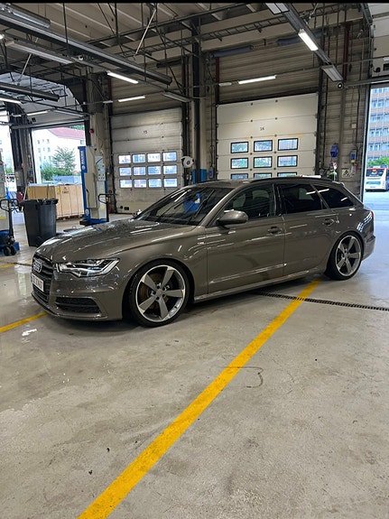 Audi A6 3 of 5