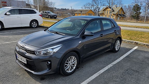 Kia Rio 6 of 19