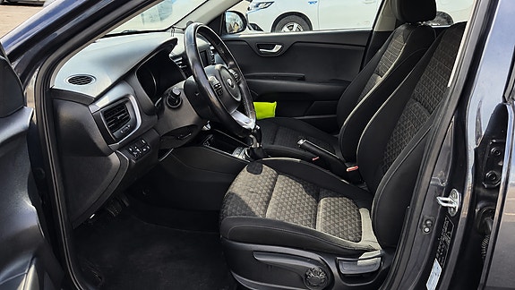 Kia Rio 10 of 19