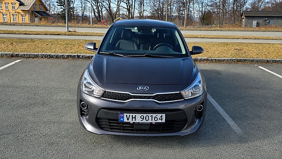 Kia Rio 2 of 19