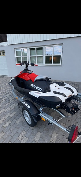 Seadoo Spark Trixx 1Up 3 of 5