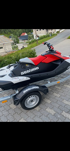 Seadoo Spark Trixx 1Up 4 of 5