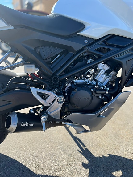 Honda CB 125 R 10 of 22