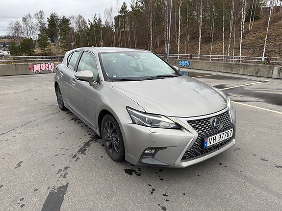 Lexus CT200h 20 of 30