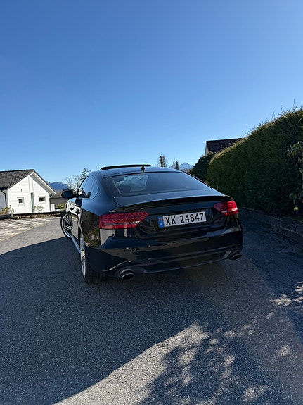 Audi A5 4 of 5