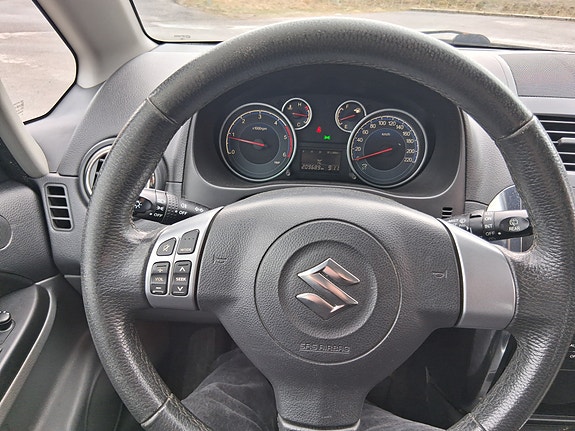 Suzuki SX4 9 of 11