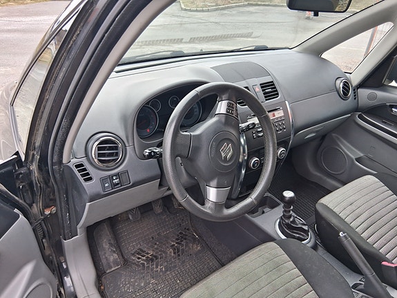 Suzuki SX4 10 of 11