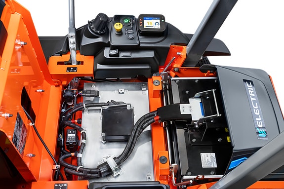 Kampanje Kubota Ze-421 elektrisk klipper 4 of 5