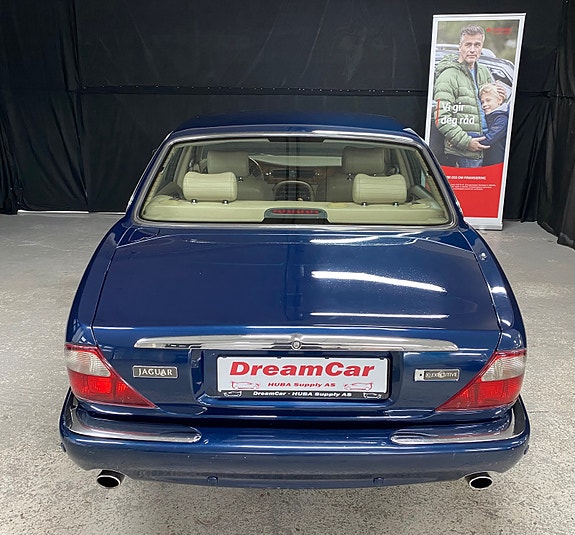 Jaguar XJ 7 of 21