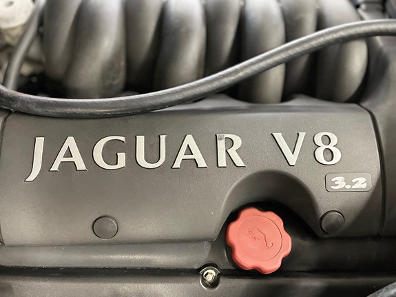 Jaguar XJ 10 of 21